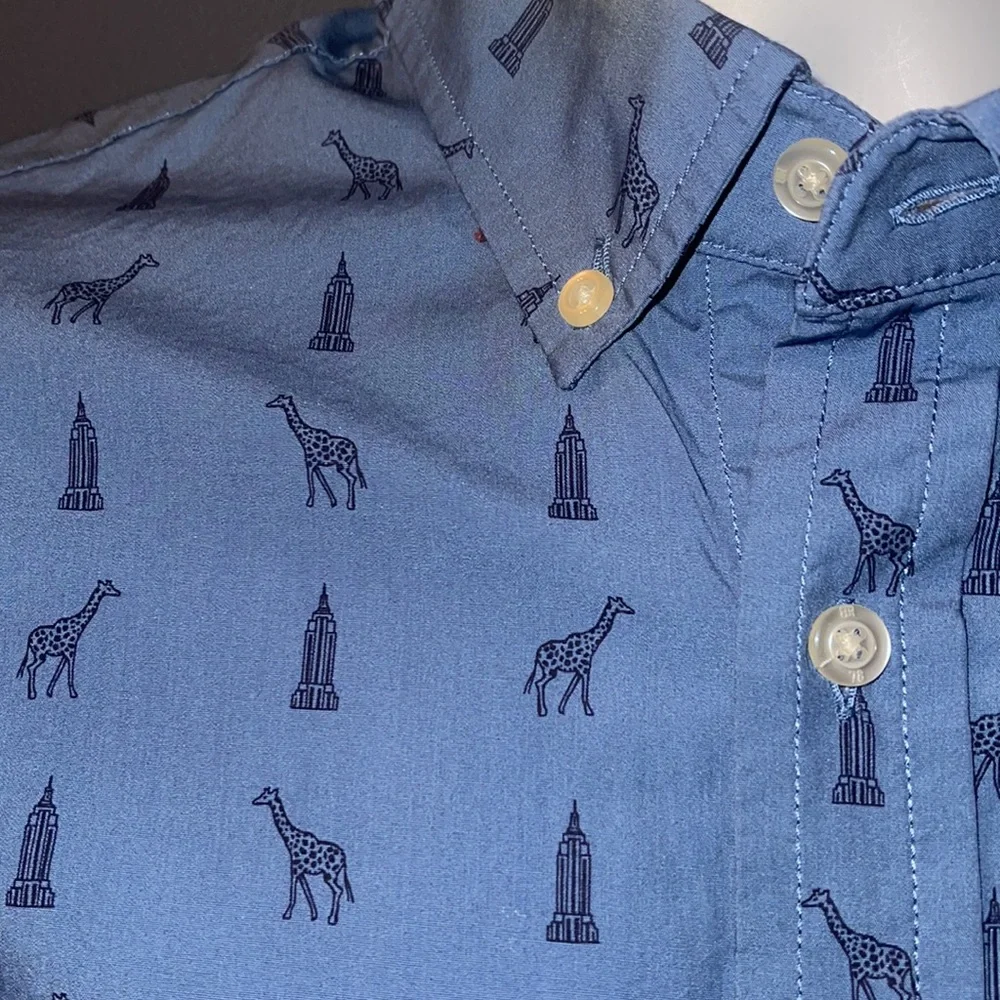 BANANA REPUBLIC Button Down Shirt. Size Small